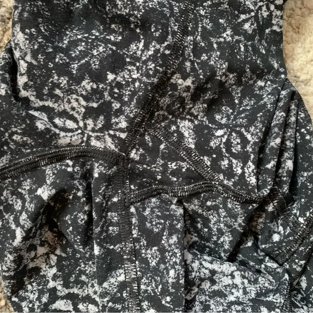 Lululemon Pace Rival Crop Achromatize Ice Grey Black Tights 2